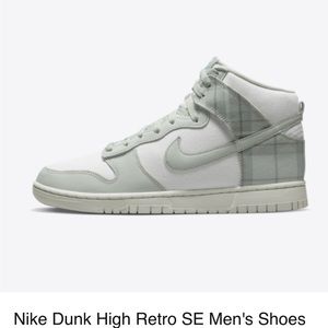 New in box men’s Nike dunk retro SE high tops. Never worn.